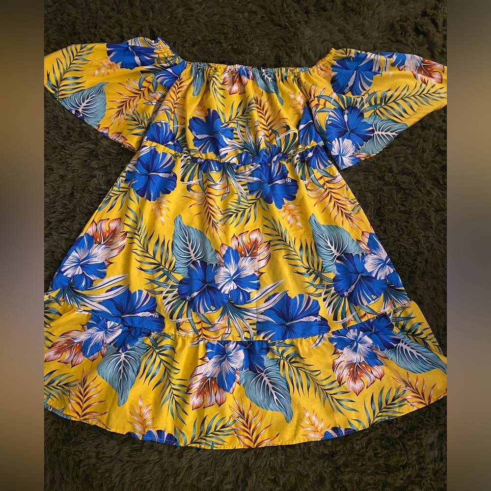 Women’s dresses